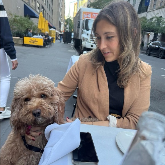 Meet your Posher, Pelin - Picture 1 of 1